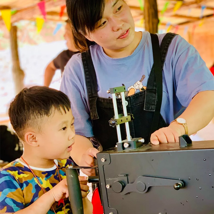 山东泰安方特游乐场项目气炮射击体验馆案例_深圳市军博游艺设备有限公司