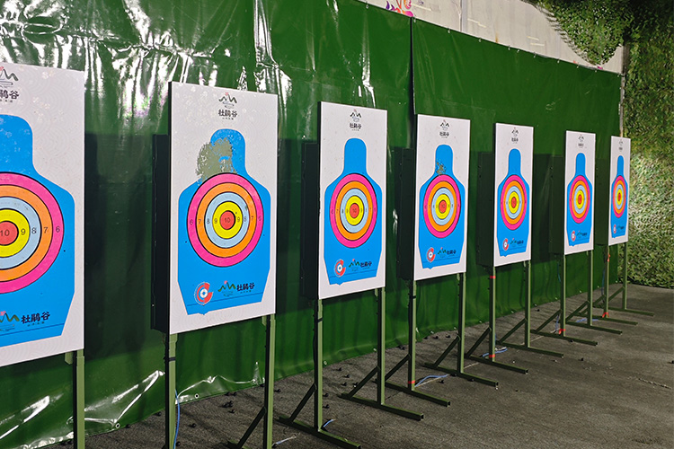 深圳园山风景区杜鹃谷枪林弹雨射击体验馆